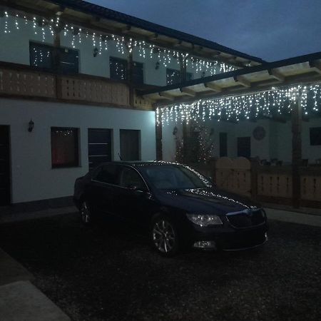 Casa De Langa Padure Hotell Sighetu Marmaţiei Exteriör bild