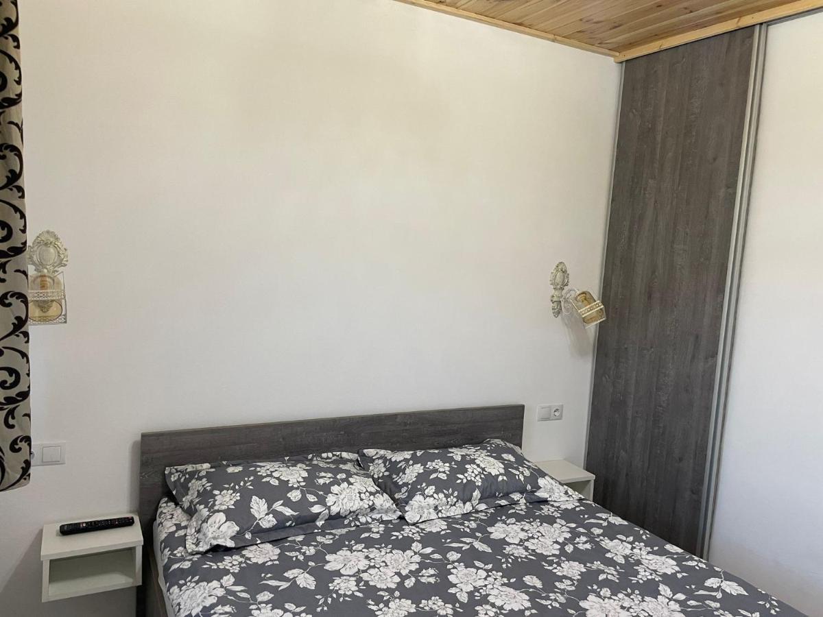 Casa De Langa Padure Hotell Sighetu Marmaţiei Exteriör bild