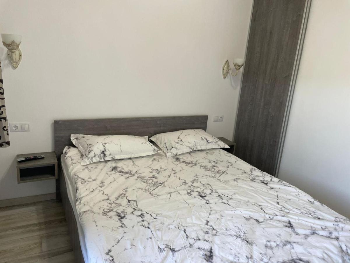 Casa De Langa Padure Hotell Sighetu Marmaţiei Exteriör bild